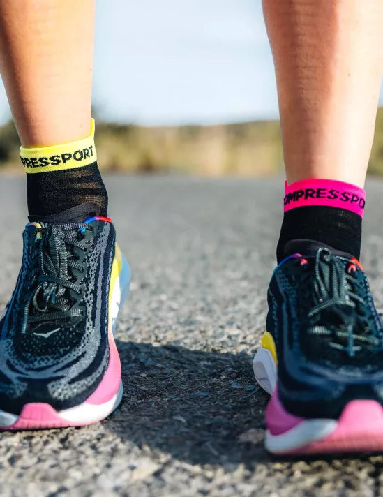 COMPRESSPORT PRO RACING SOCKS V4.0 ULTRALIGHT RUN LOW