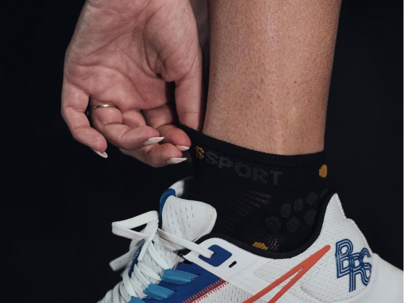 COMPRESSPORT PRO RACING SOCKS V3.0 RUN LOW BLACK EDITION