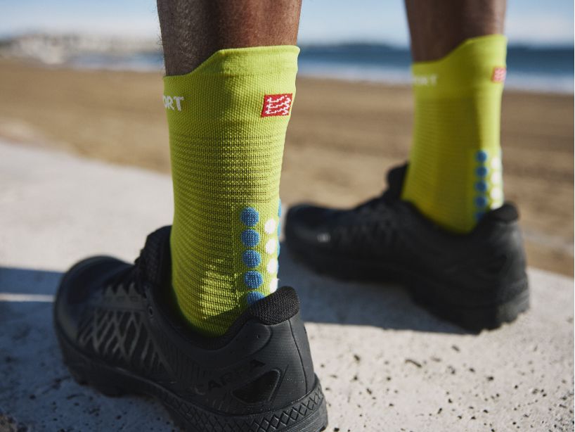 COMPRESSPORT PRO RACING SOCKS V4.0 RUN HIGH