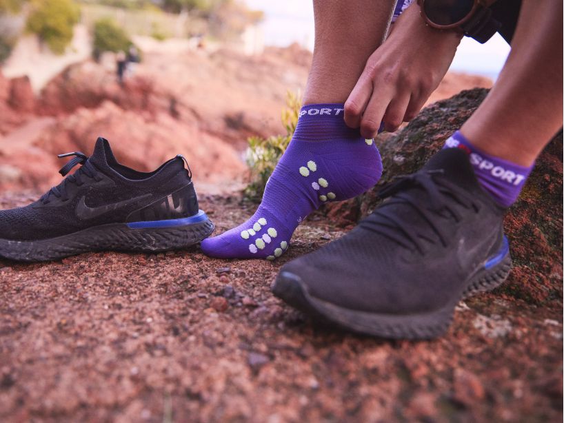 COMPRESSPORT PRO RACING SOCKS V4.0 RUN LOW