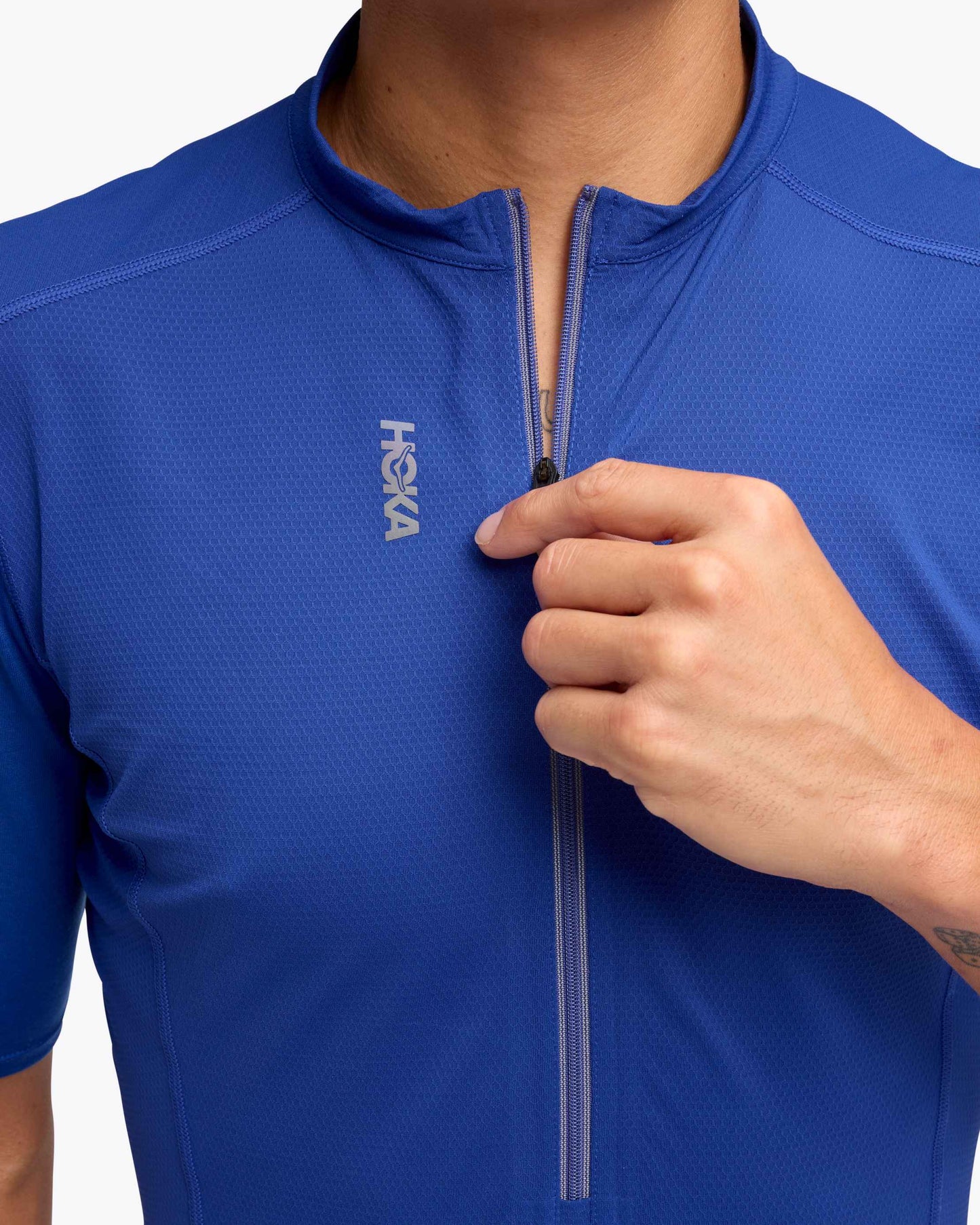 HOKA SKYBREEZE SLEEVE ZIP