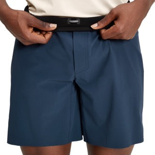 ON LIGHTWEIGHT SHORTS