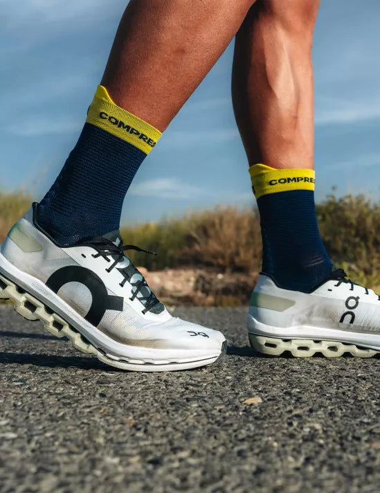 COMPRESSPORT PRO RACING SOCKS V4.0 RUN HIGH