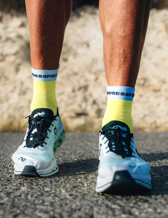 COMPRESSPORT PRO RACING SOCKS V4.0 RUN HIGH