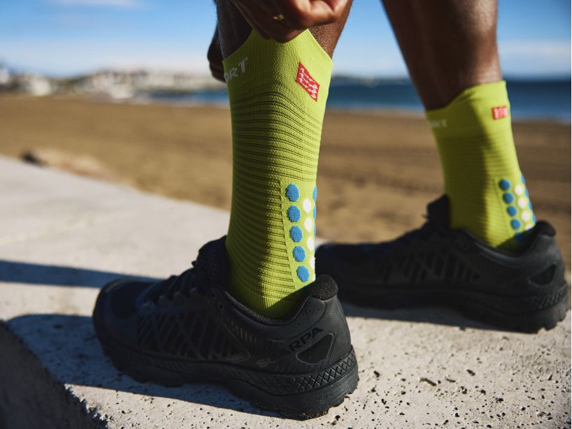 COMPRESSPORT PRO RACING SOCKS V4.0 RUN HIGH